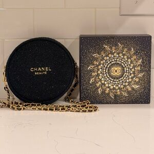GWP Chanel Beauté Midnight Blue and Gold Holiday Pouch with Unbranded Gold Chain